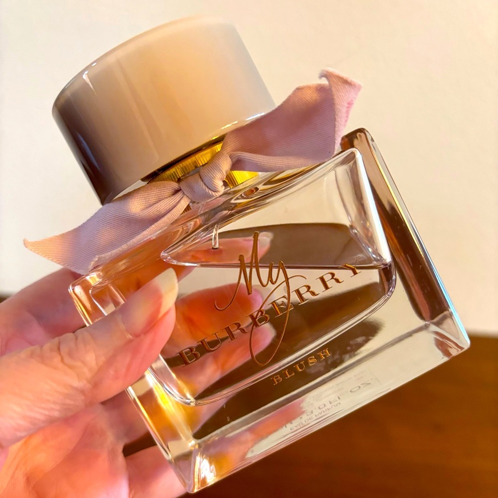💖Price Drop!💕My BURBERRY Blush Eau de Parfum! 3.0 oz size!